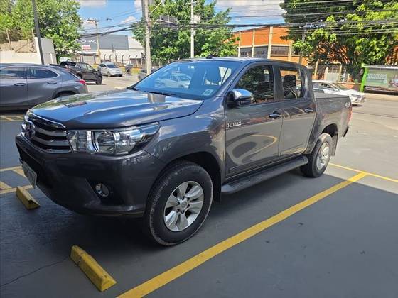 TOYOTA HILUX 2.8 SRV 4X4 CD 16V DIESEL 4P AUTOMÁTICO